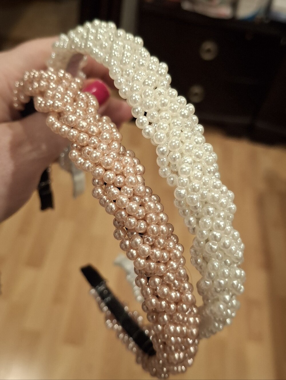 2 Pearl Headbands - Picture 6 of 7